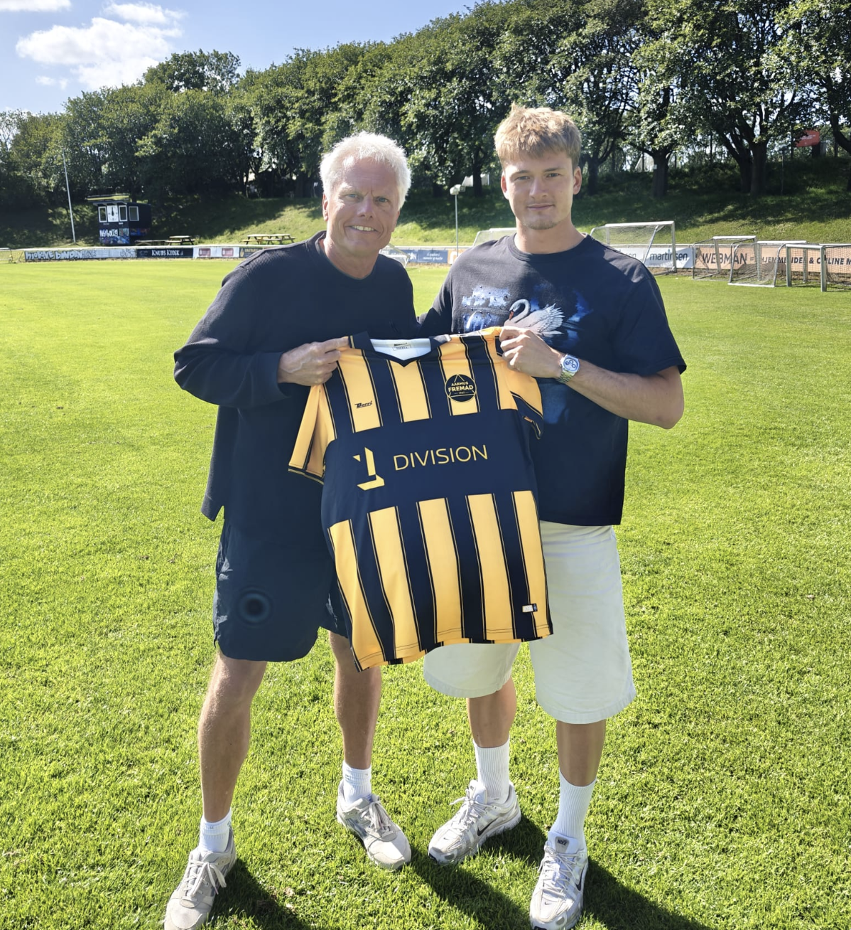 Viktor Højbjerg to Aarhus Fremad